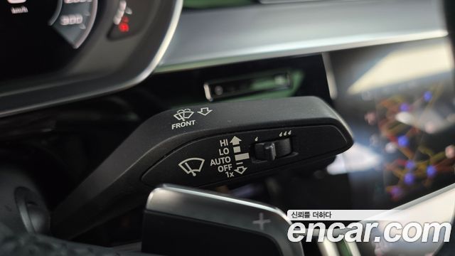 Audi A8 2021 — photo 29