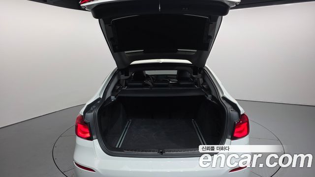 BMW Gran Turismo 2020 — photo 19