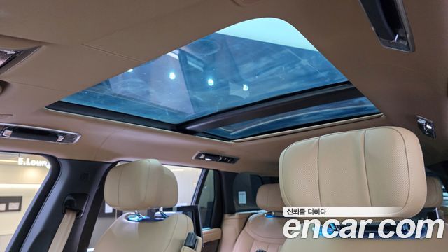 Land Rover Range Rover 2025 — photo 18