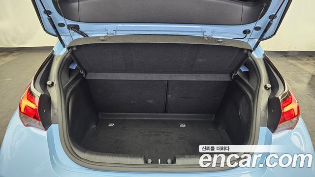 Hyundai Veloster 2021 — photo 26