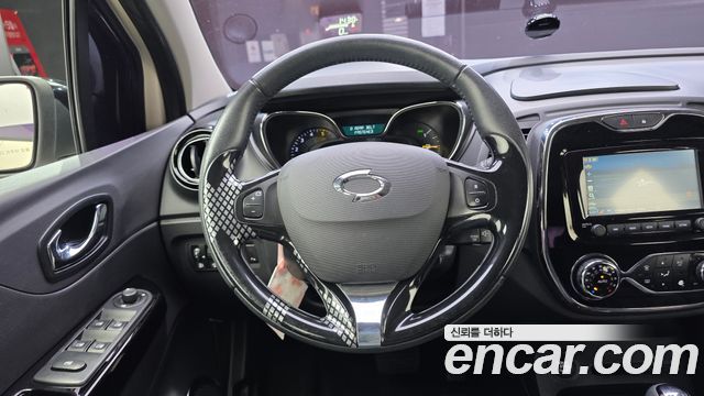 Renault Korea QM3 2016 — photo 14