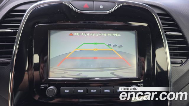 Renault Korea QM3 2016 — photo 16