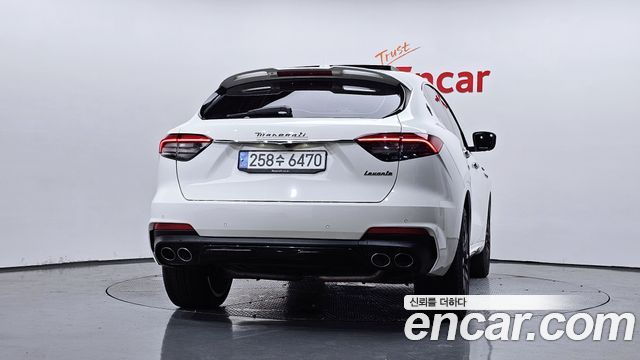 Maserati Levante 2022 — photo 4