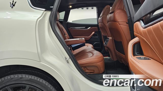 Maserati Levante 2022 — photo 11