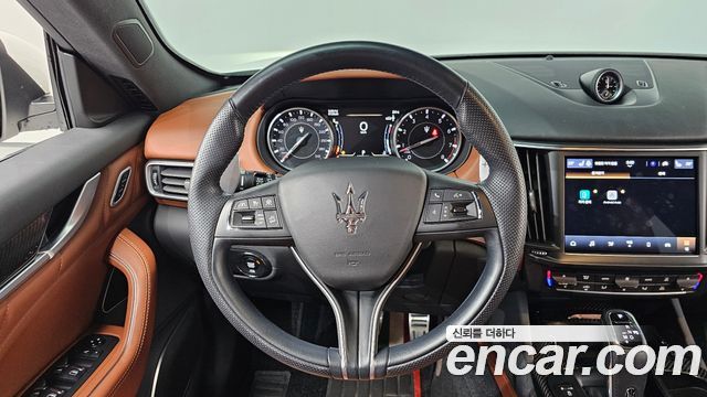 Maserati Levante 2022 — photo 12