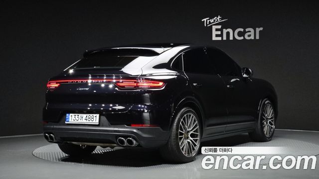Porsche Cayenne 2022 — photo 2