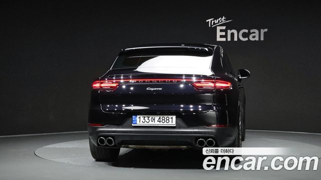 Porsche Cayenne 2022 — photo 4
