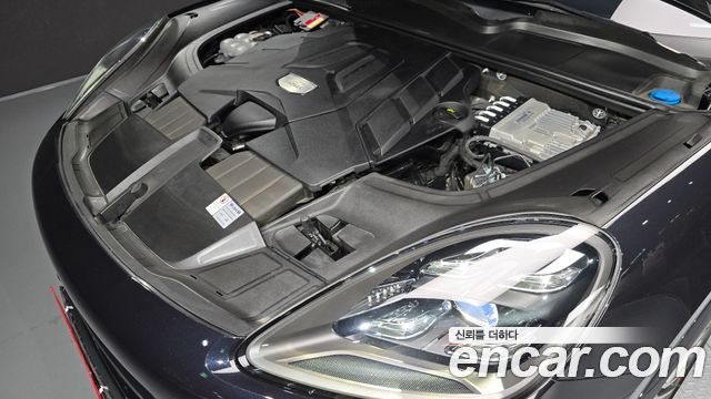 Porsche Cayenne 2022 — photo 6
