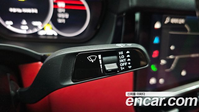 Porsche Cayenne 2022 — photo 29