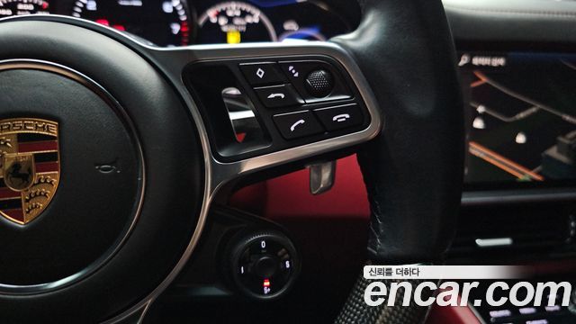 Porsche Cayenne 2022 — photo 32