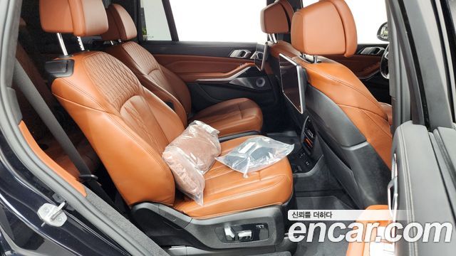 BMW X7 2022 — photo 17