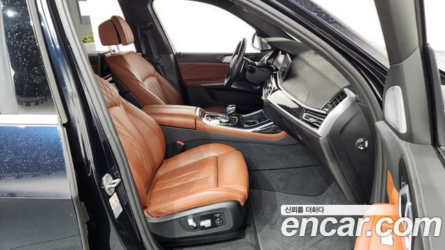 BMW X7 2022 — photo 16