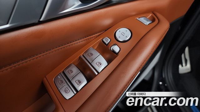 BMW X7 2022 — photo 28