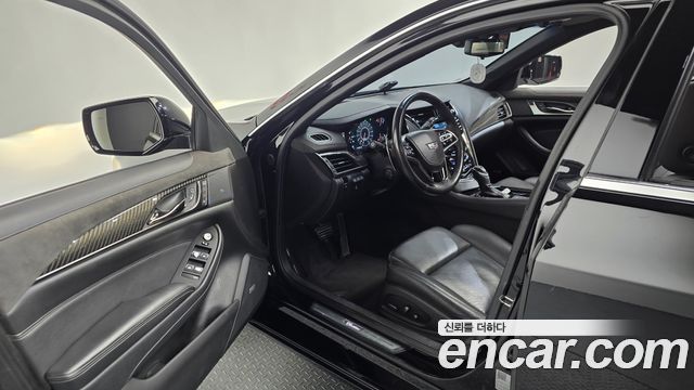 Cadillac CTS 2018 — photo 10