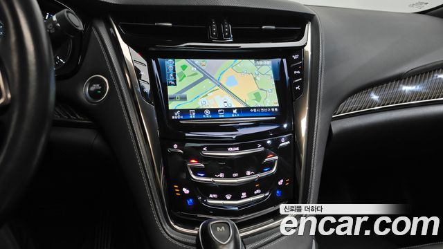 Cadillac CTS 2018 — photo 12