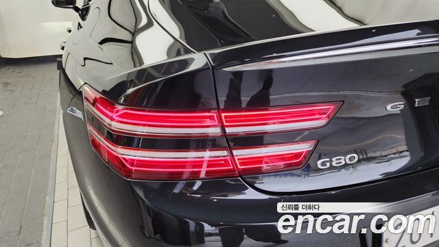 Genesis G80 2022 — photo 9