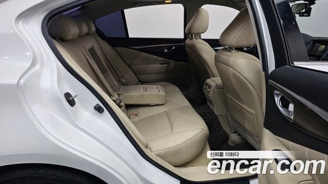 Infiniti Q50 2014 — photo 11