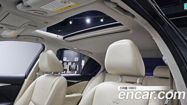 Infiniti Q50 2014 — photo 16