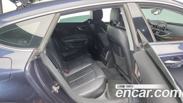 Audi A7 2016 — photo 12