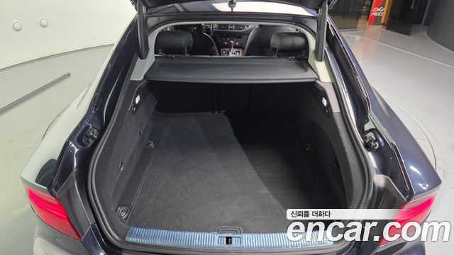 Audi A7 2016 — photo 20