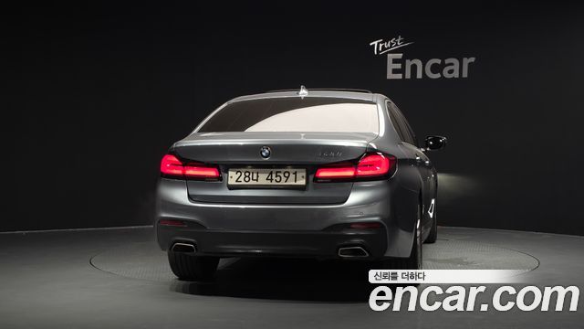 BMW 5-Series 2018 — photo 4