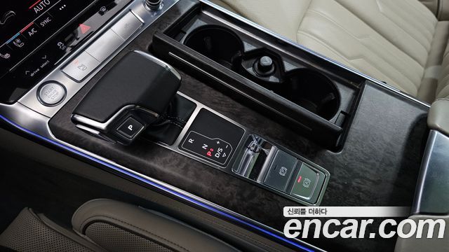 Audi A7 2020 — photo 12