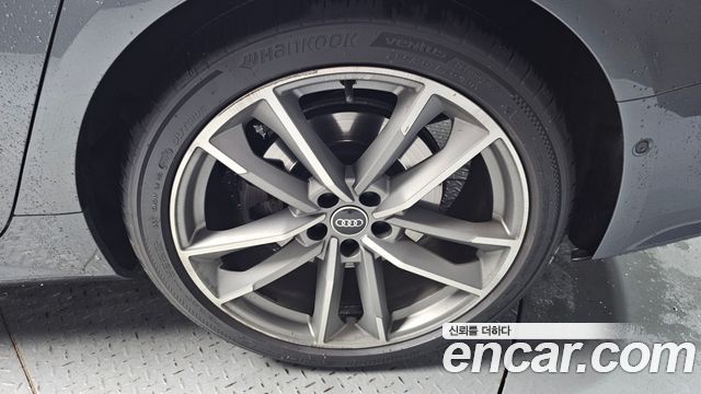 Audi A7 2020 — photo 7