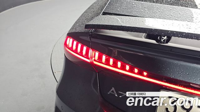 Audi A7 2020 — photo 9