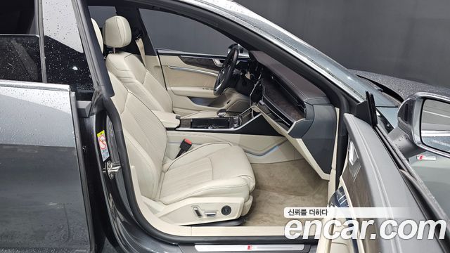 Audi A7 2020 — photo 16
