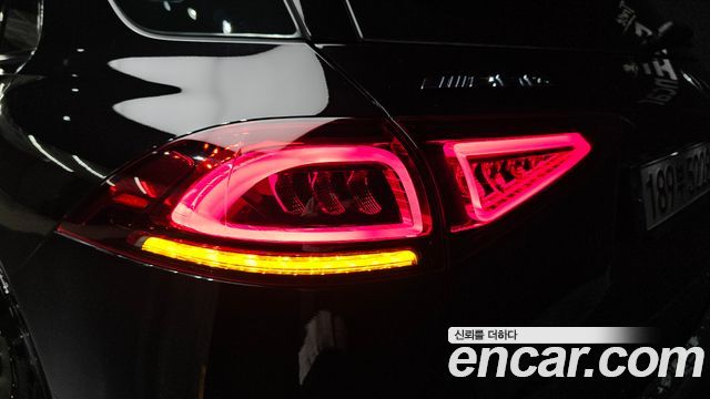 Mercedes-Benz GLE-Class 2022 — photo 9