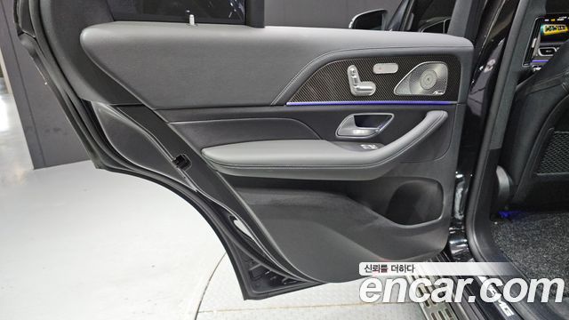 Mercedes-Benz GLE-Class 2022 — photo 15