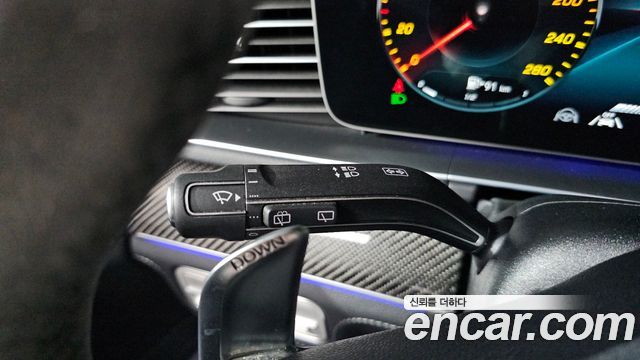 Mercedes-Benz GLE-Class 2022 — photo 31