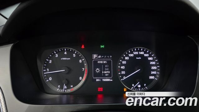Hyundai Sonata 2016 — photo 11