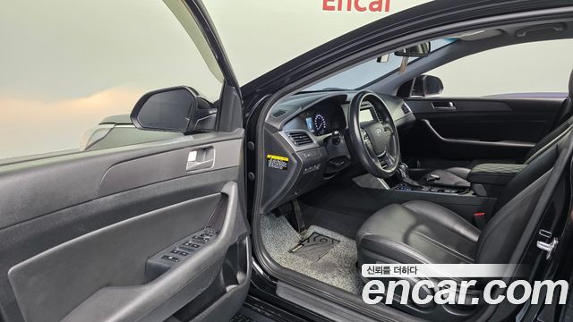 Hyundai Sonata 2016 — photo 13