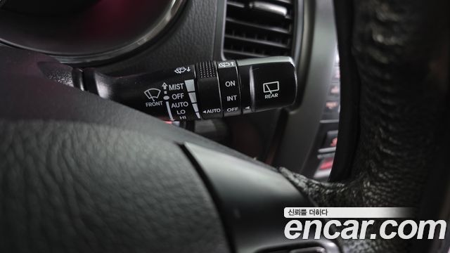 Kia Sorento 2011 — photo 17