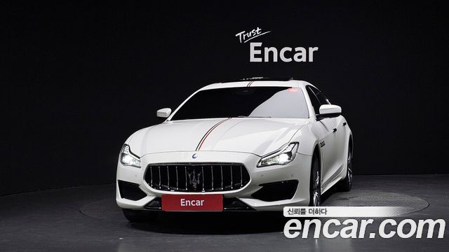 Maserati Quattroporte 2018 — photo 3