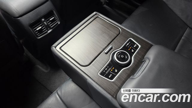 Kia K7 2012 — photo 25
