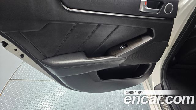 Kia K7 2012 — photo 15