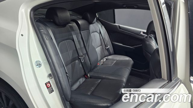 Kia K7 2012 — photo 16