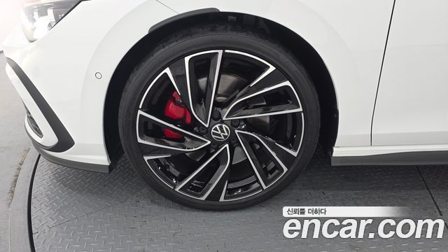 Volkswagen Golf 2024 — photo 5