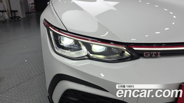 Volkswagen Golf 2024 — photo 8