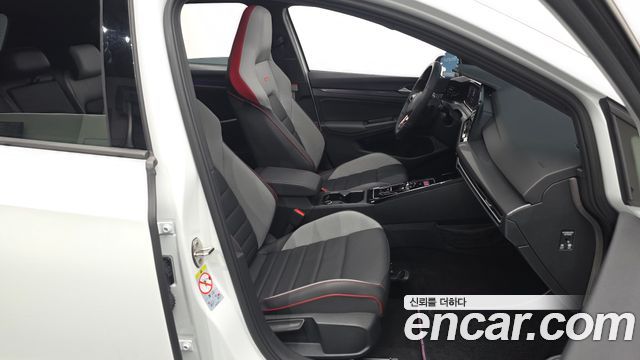 Volkswagen Golf 2024 — photo 16
