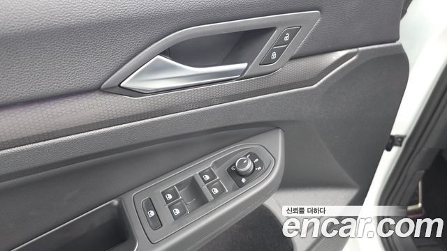 Volkswagen Golf 2024 — photo 27