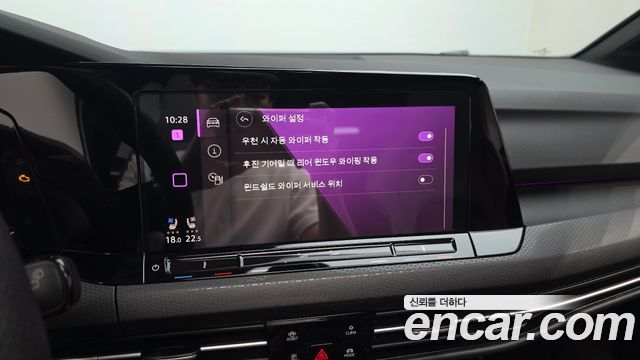 Volkswagen Golf 2024 — photo 28