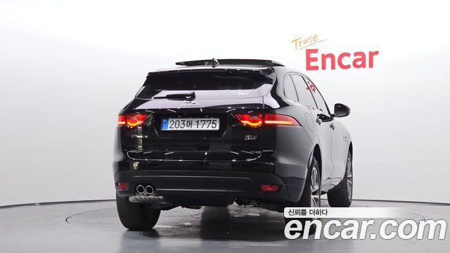 Jaguar F-PACE 2018 — photo 4