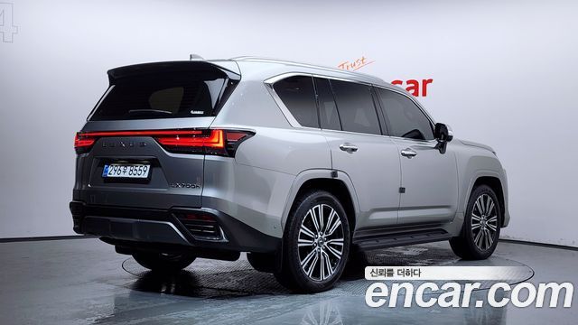 Lexus LX 2025 — photo 2