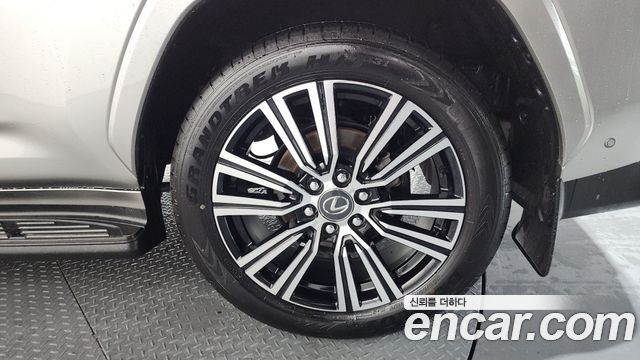 Lexus LX 2025 — photo 7