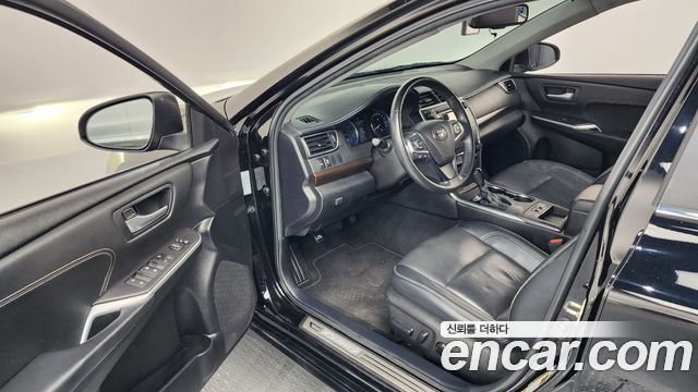 Toyota Camry 2015 — photo 10