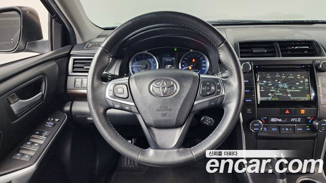 Toyota Camry 2015 — photo 13