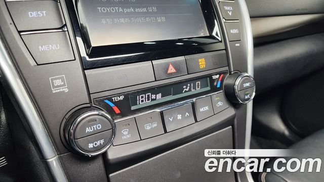 Toyota Camry 2015 — photo 18